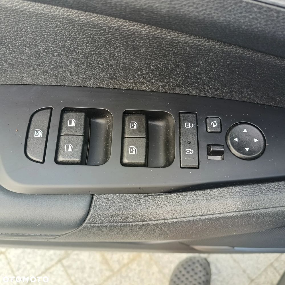 Kia Sportage 1.6 T-GDI MHEV Business Line 2WD DCT - 24