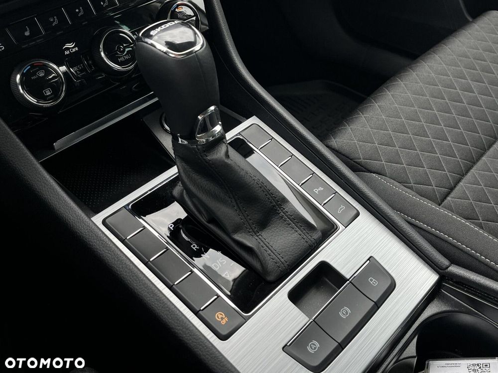 Skoda Superb 1.5 TSI Ambition DSG - 24