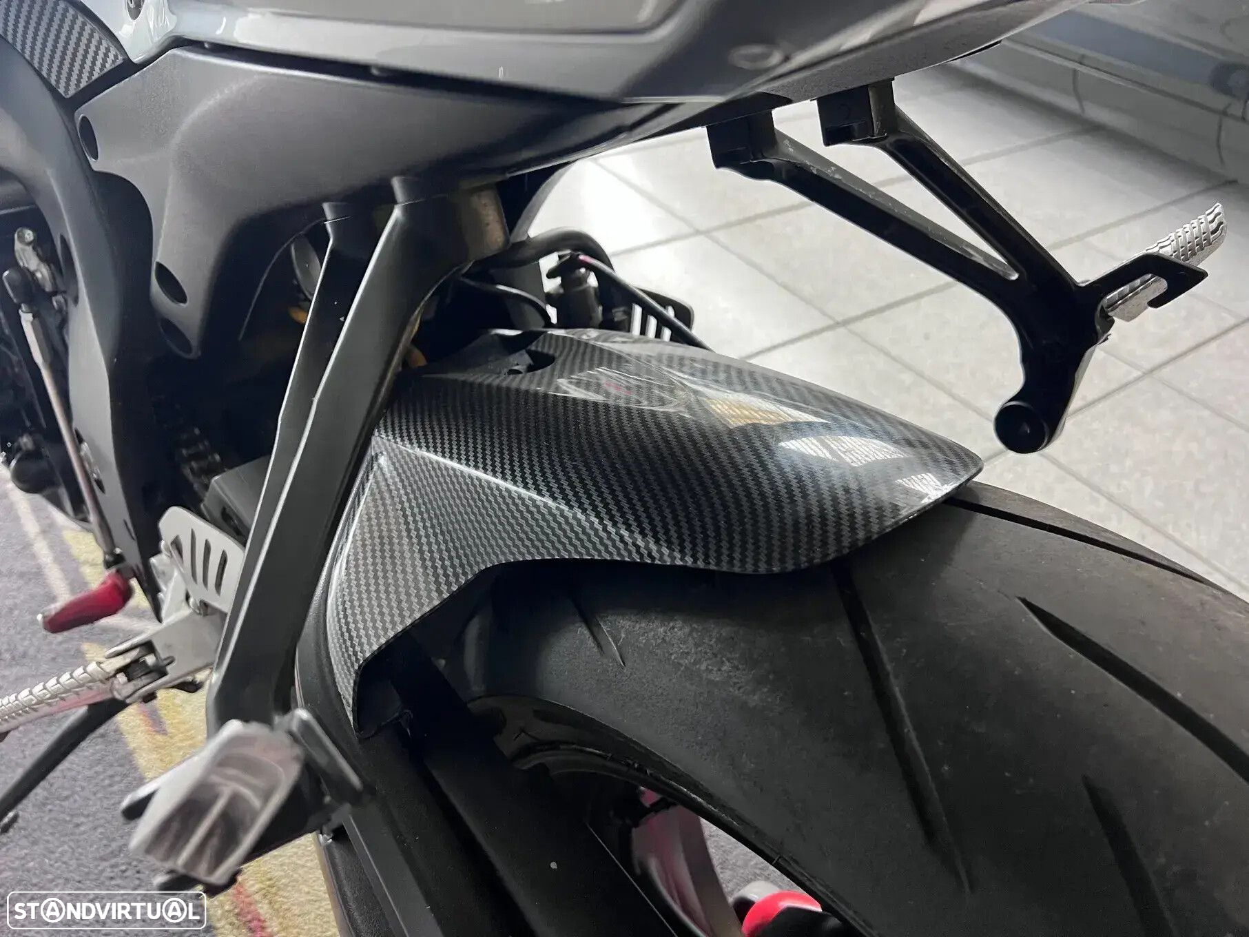 Suzuki GSX-R - 13