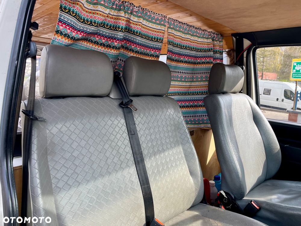 Volkswagen Transporter - 16