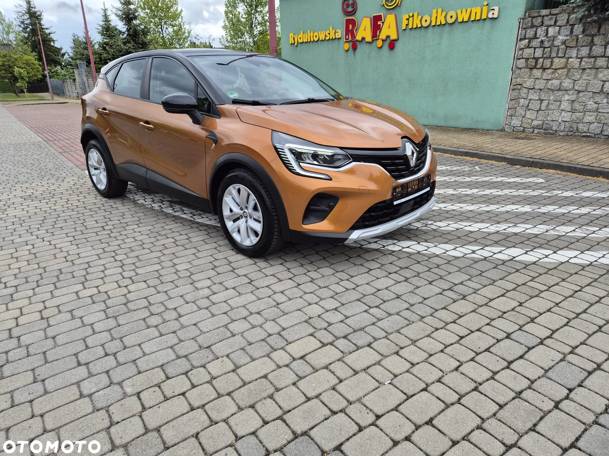 Renault Captur 1.3 TCe mHEV Techno - 2