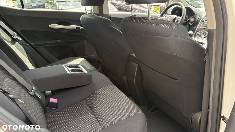 Toyota Auris 2.0 D-4D Executive - 16