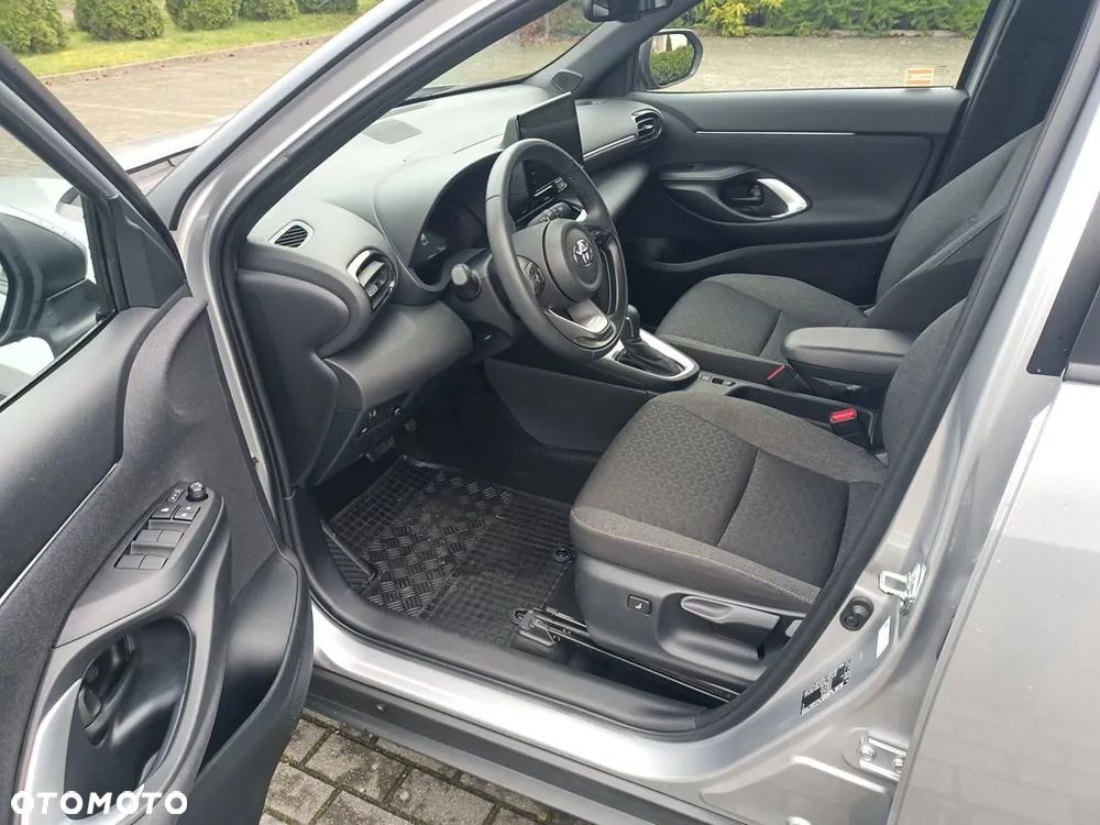 Toyota Yaris Cross - 13