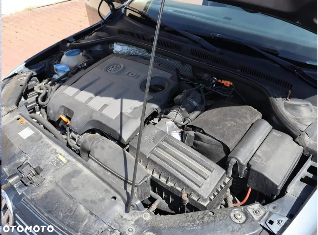 Volkswagen Jetta 1.6 TDI DPF Comfortline - 16
