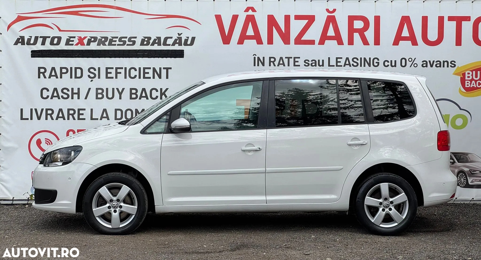 Volkswagen Touran 2.0 TDI DSG Comfortline - 18