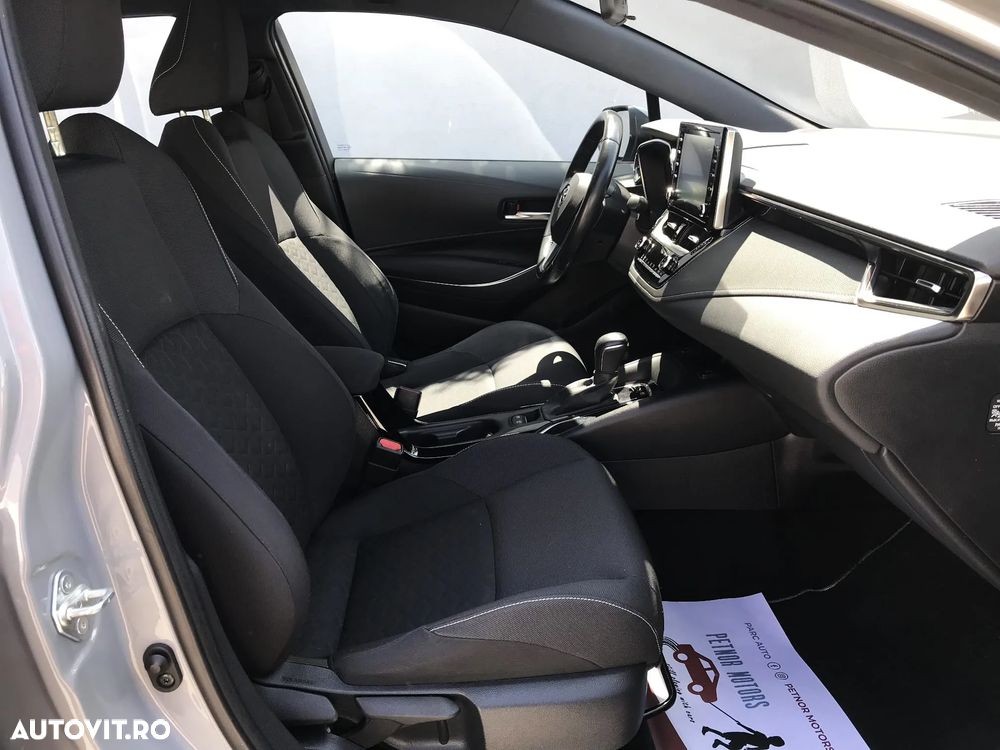 Toyota Corolla 1.8 Business Edition - 17