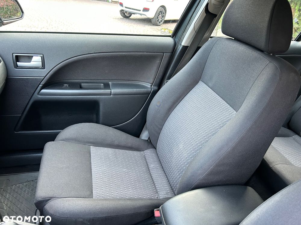 Ford Mondeo 2.0 Trend - 20