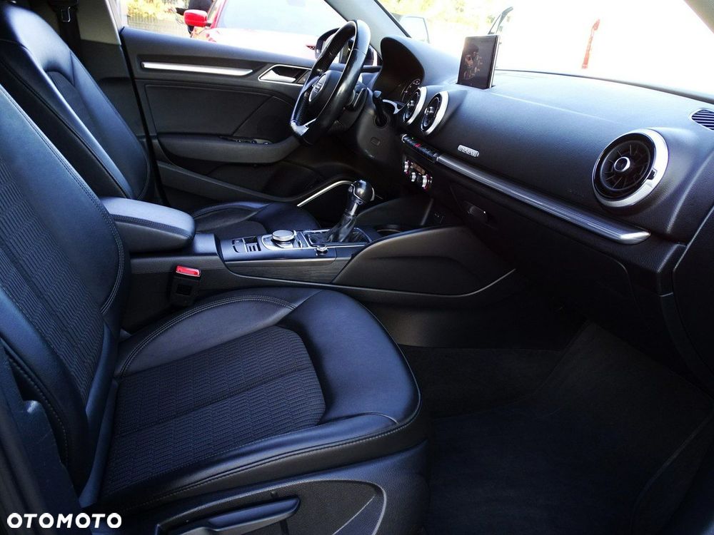 Audi A3 Sportback - 16