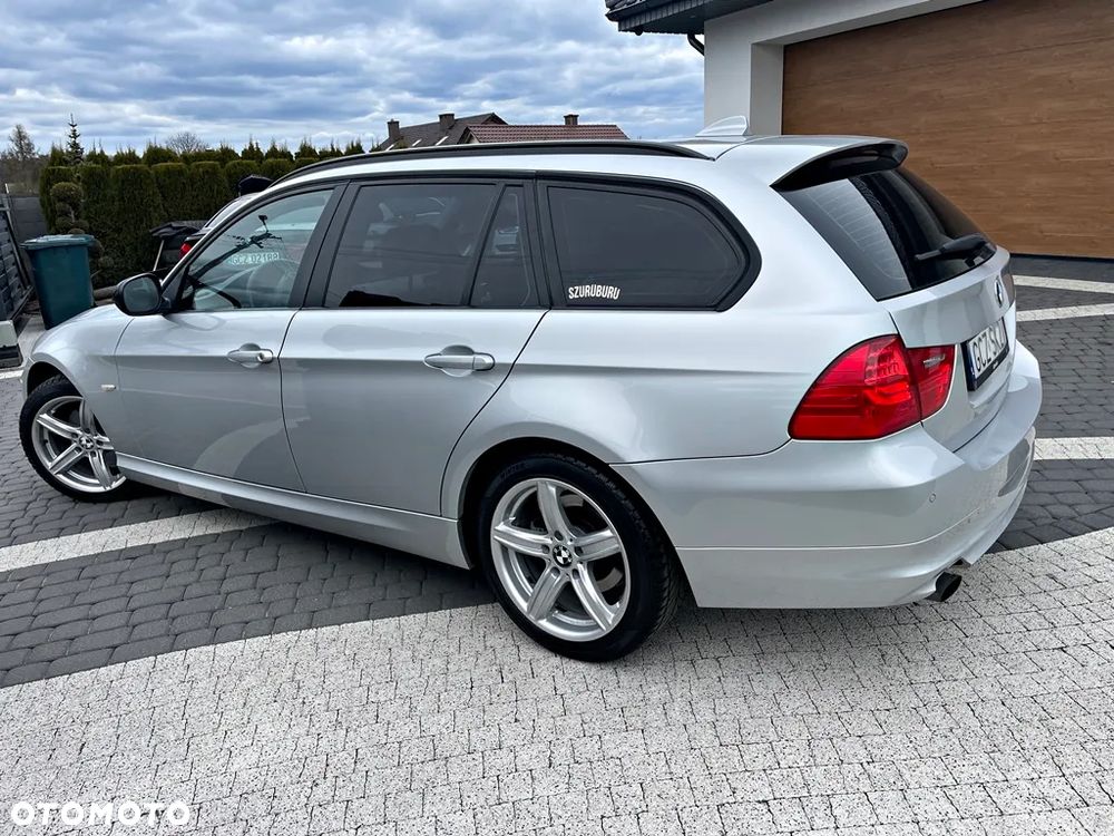 BMW Seria 3 318d DPF Touring Edition Exclusive - 20