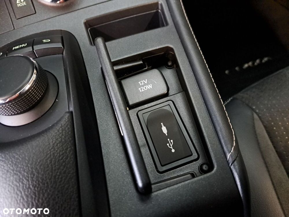 Lexus CT 200h F Sport - 29