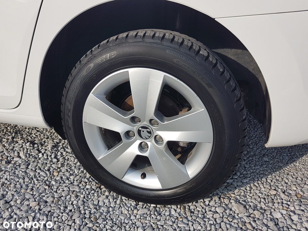Skoda RAPID 1.6 TDI DPF Ambition - 9