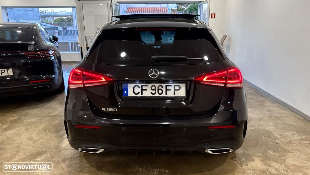 Mercedes-Benz A 180 AMG Line - 4