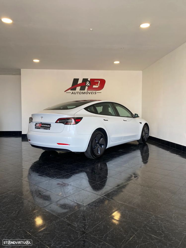 Tesla Model 3 Long Range Tração Traseira - 3