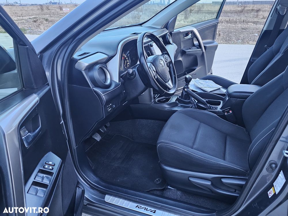 Toyota RAV4 - 9