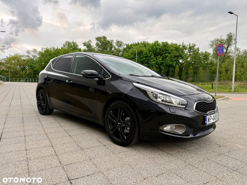 Kia Ceed 1.6 CRDi 128 Platinum Edition - 10
