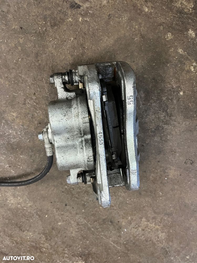 Etrier stanga fata Toyota RAV4 Hibrid 2017 - 3