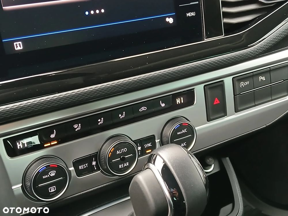 Volkswagen Multivan - 16