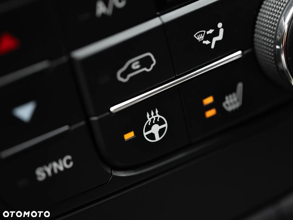 Lancia Voyager 3.6 Platinum - 27