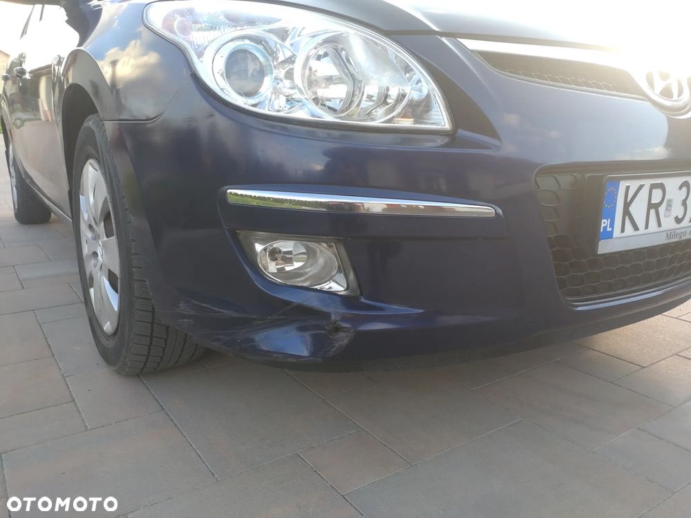 Hyundai i30 1.6 Classic + World Cup - 4