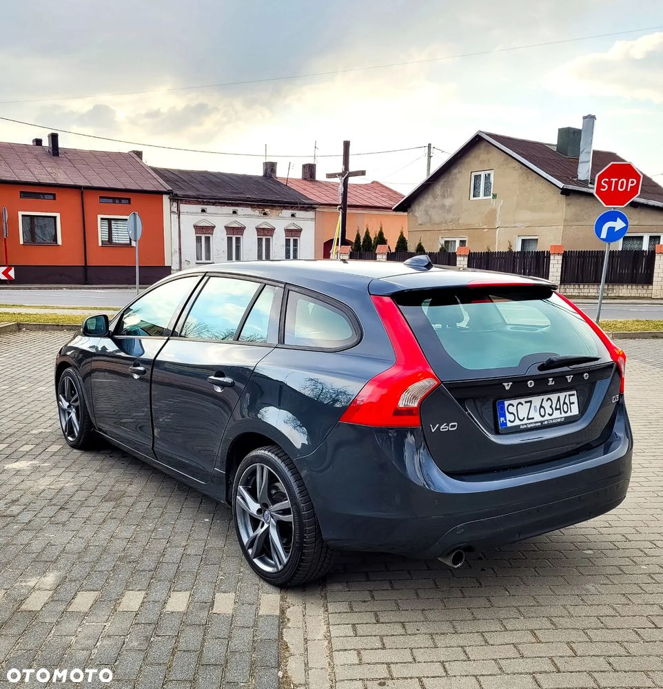 Volvo V60 D3 Geartronic Kinetic - 2
