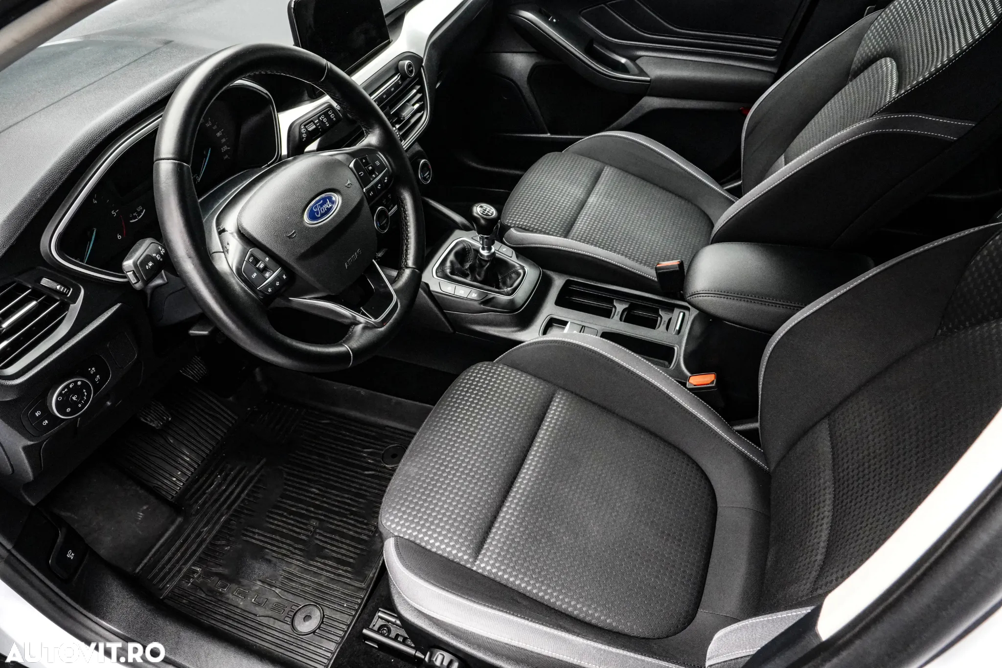 Ford Focus 1.5 EcoBlue Titanium Business - 12