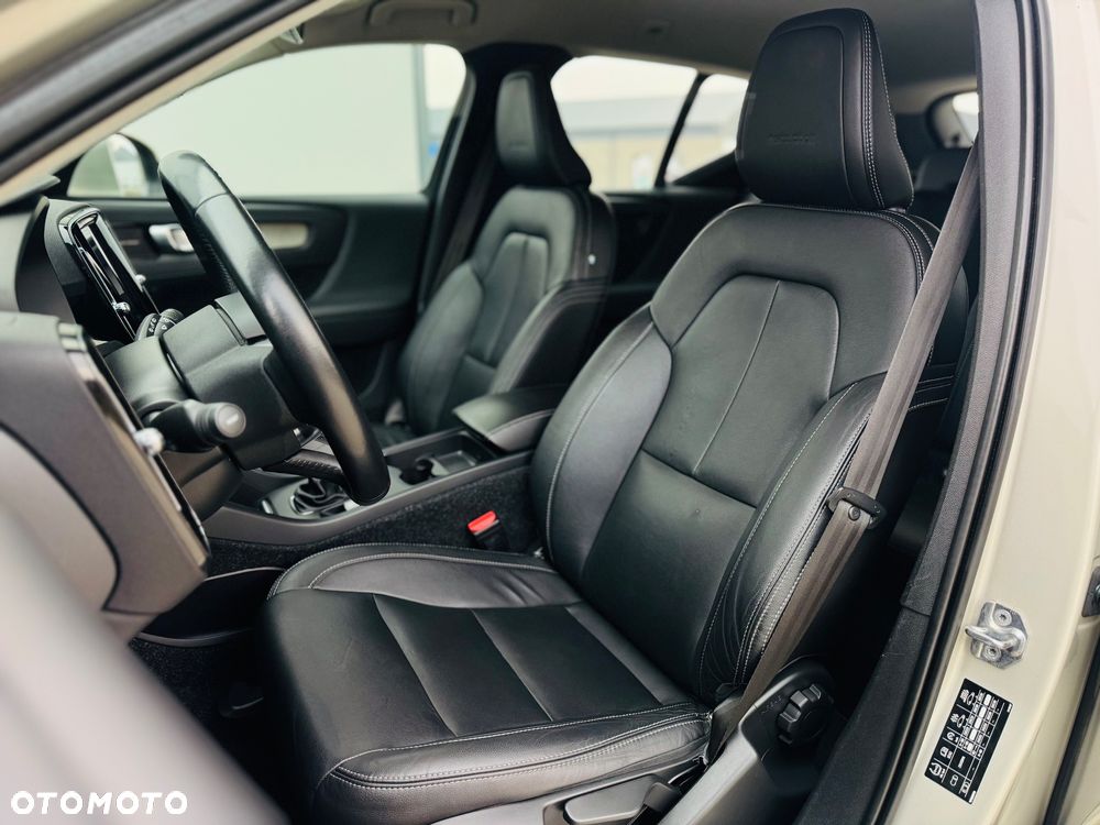 Volvo XC 40 D3 SCR Inscription - 29