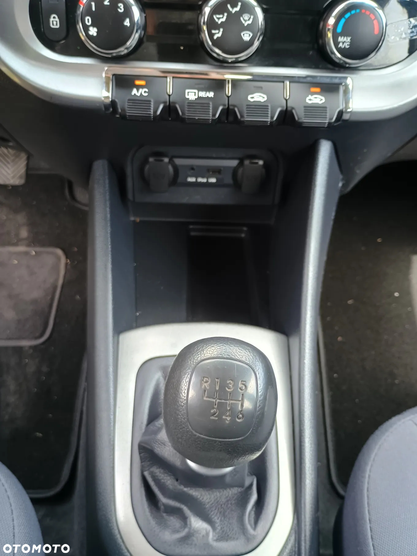 Kia Rio 1.4 Dream-Team Edition - 29
