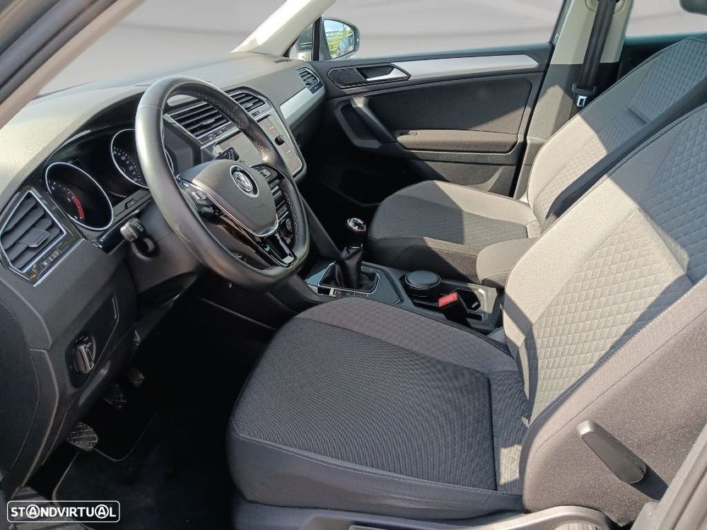 VW Tiguan 2.0 TDI Confortline - 14