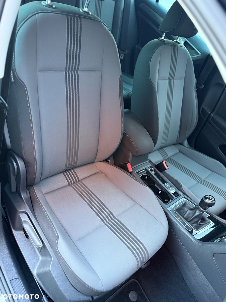 Volkswagen Golf 2.0 TDI BlueMotion Technology Allstar - 27