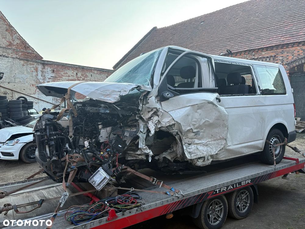 Volkswagen Transporter - 2