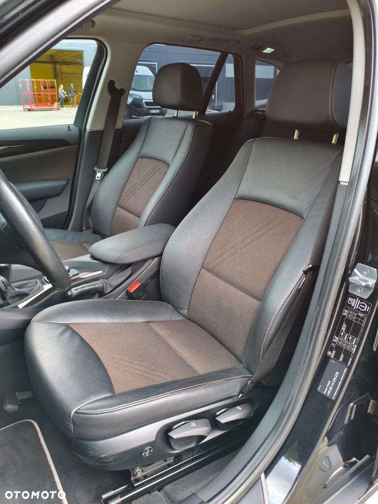 BMW X1 sDrive18d xLine - 18