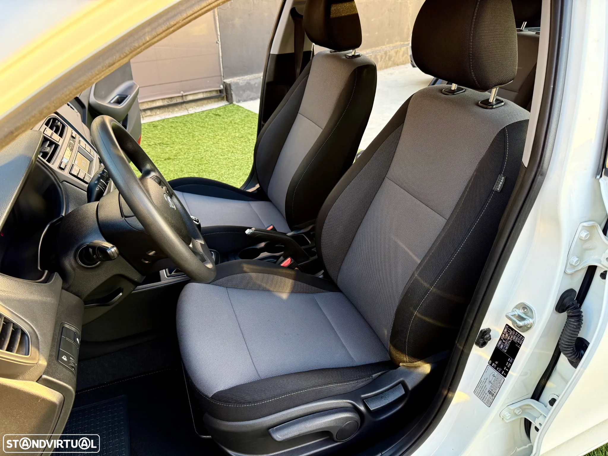 Hyundai i20 1.1 CRDi Blue Access+Bluetooth - 33