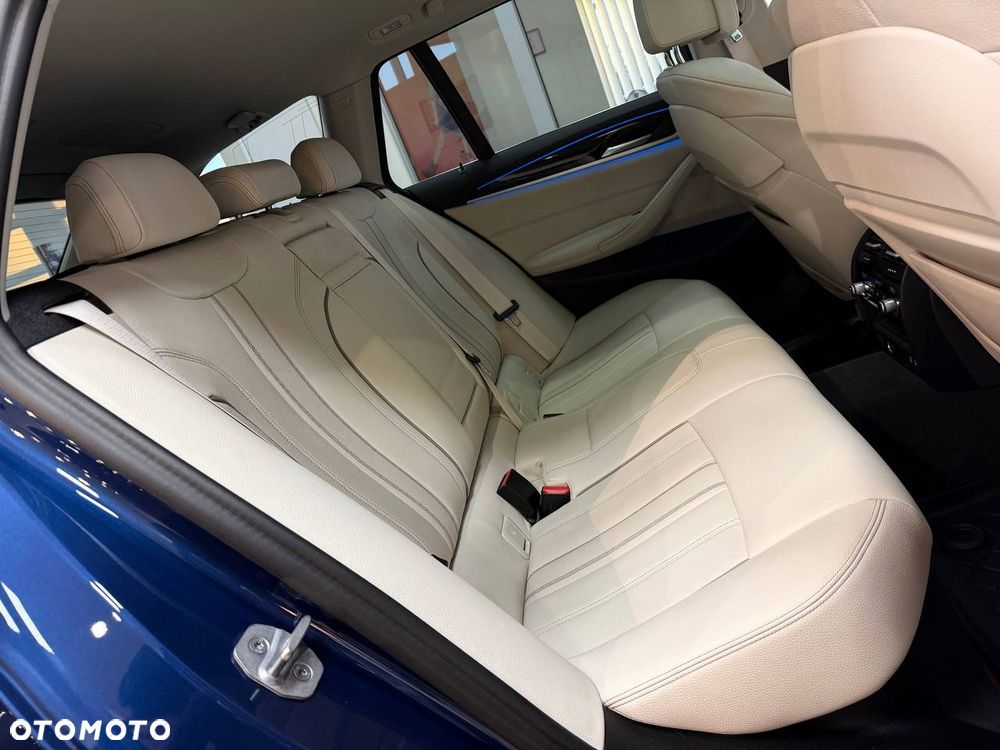 BMW Seria 5 530e PHEV M Sport - 33