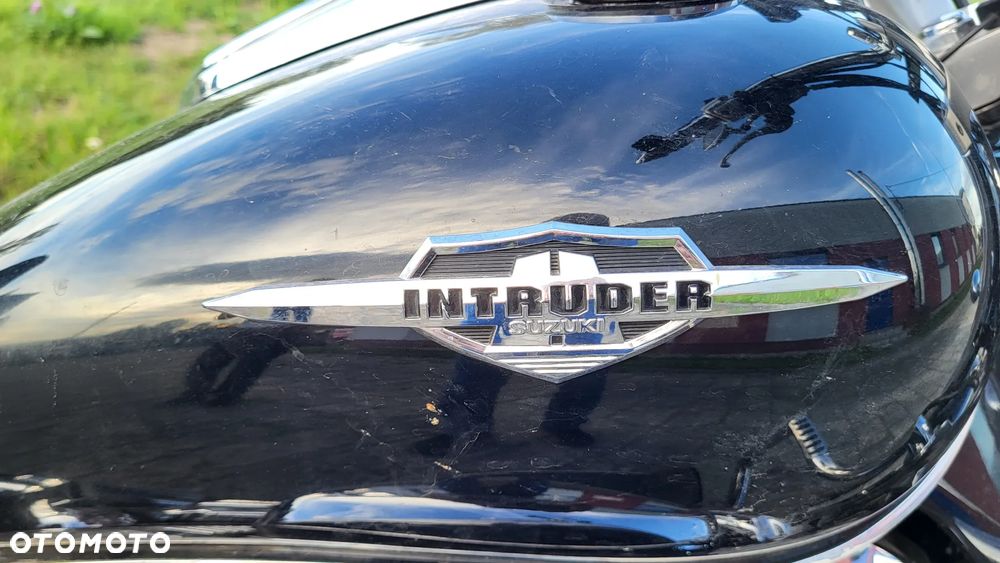 Suzuki Intruder - 5
