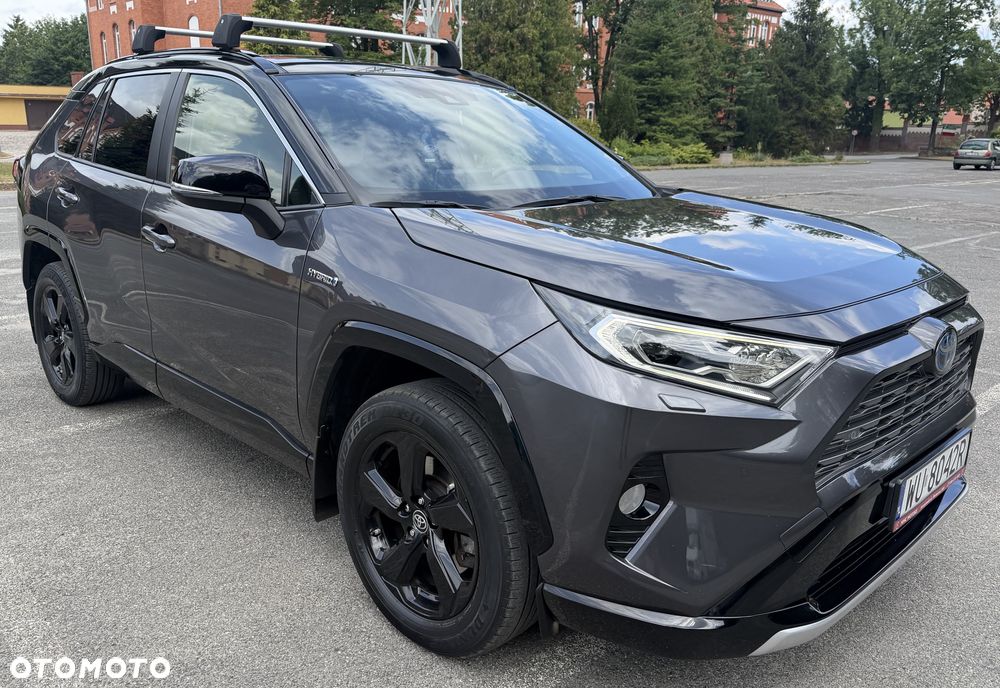 Toyota RAV4 - 1