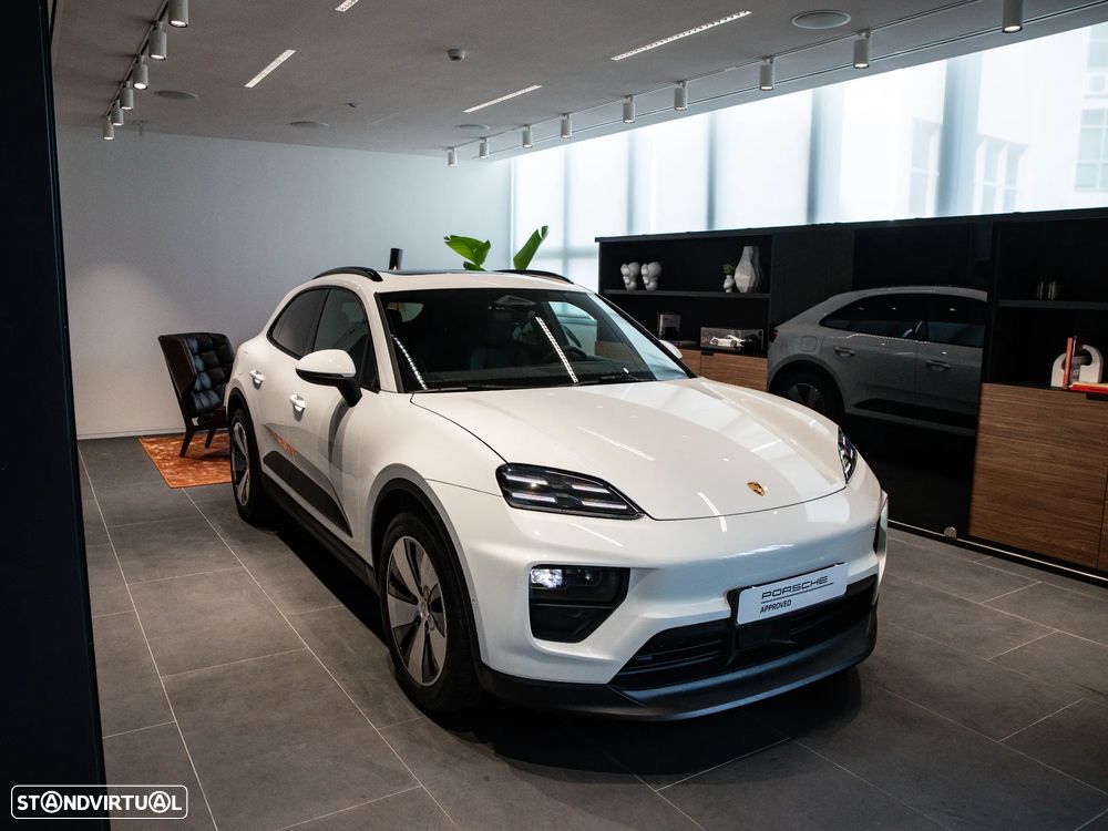 Porsche Macan Electric - 3
