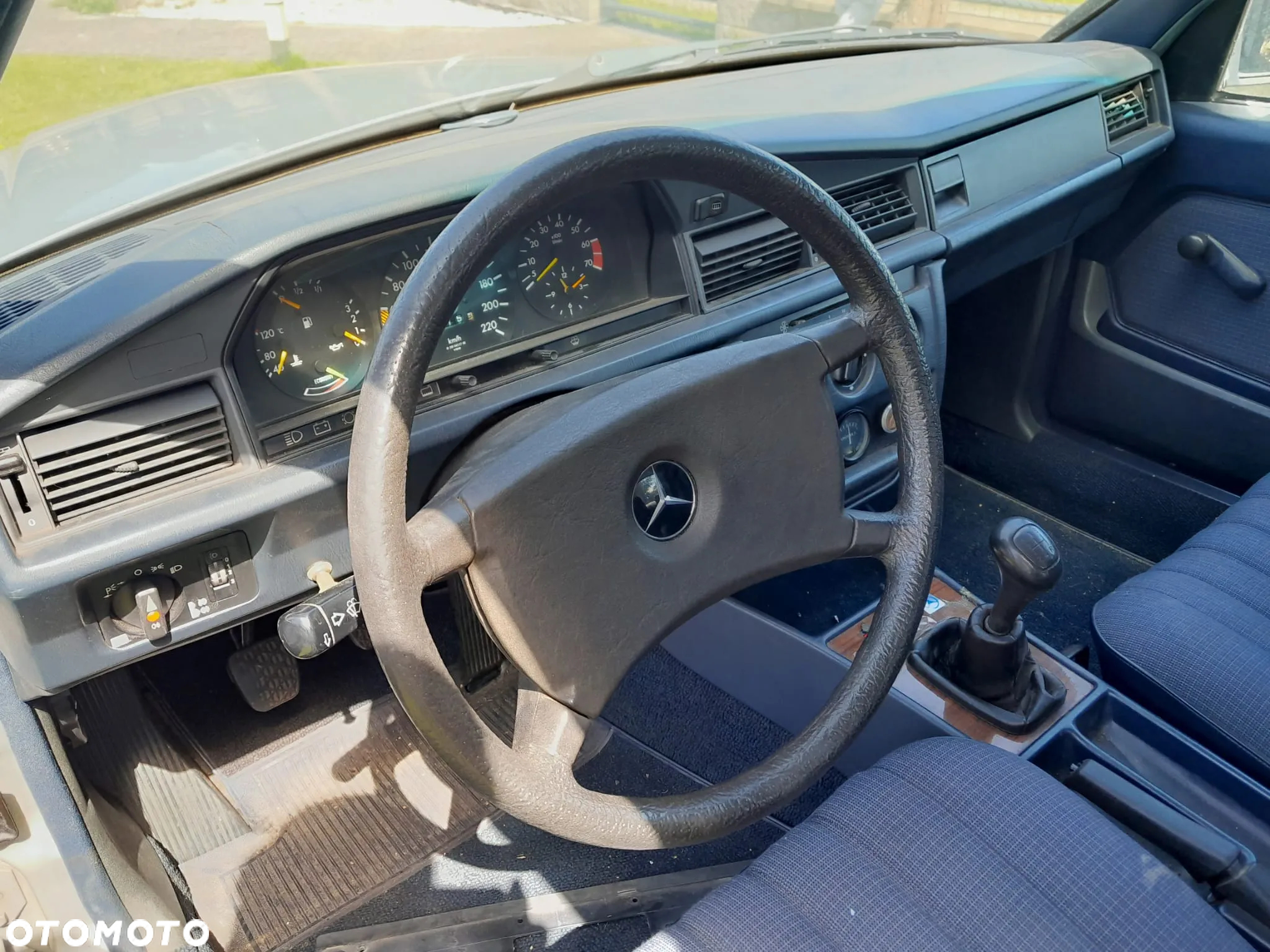 Mercedes-Benz W201 (190) - 18