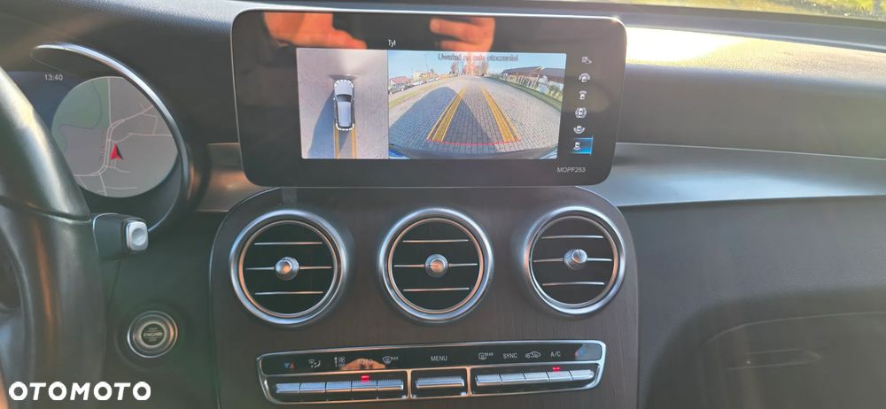 Mercedes-Benz GLC 300 4Matic 9G-TRONIC AMG Line - 20