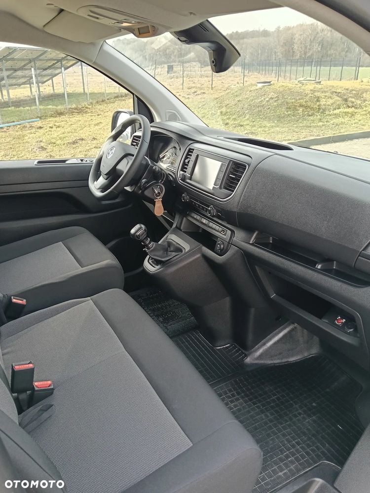 Opel Vivaro - 11
