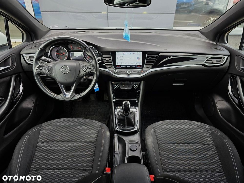 Opel Astra 1.6 CDTI Enjoy - 11