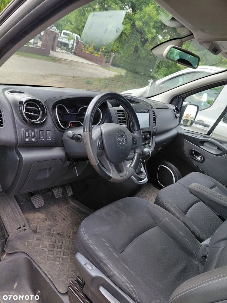 Opel Vivaro L2H1 2,9t Elegance Business - 20