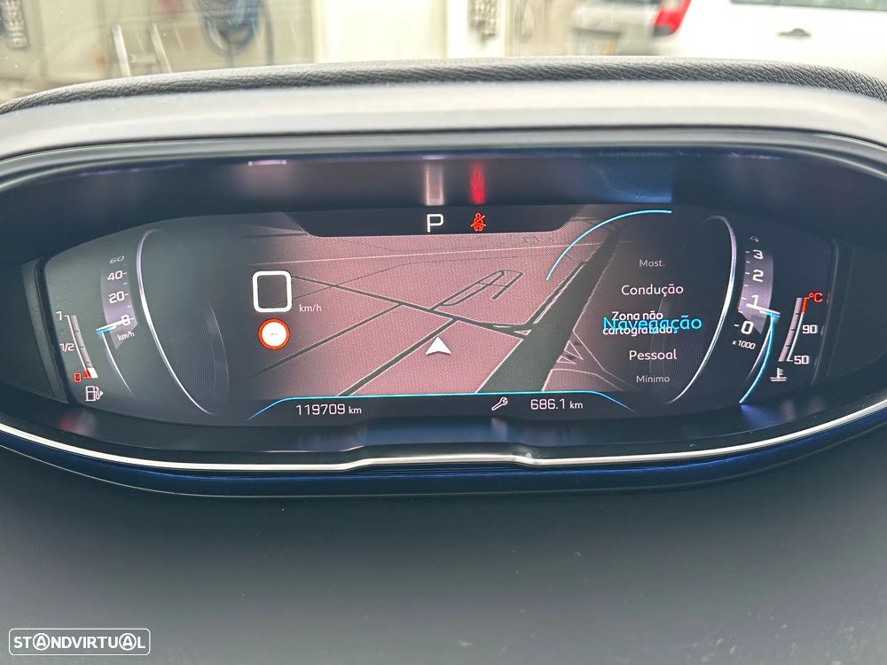 Peugeot 5008 1.5 BlueHDi Allure Pack EAT8 - 9