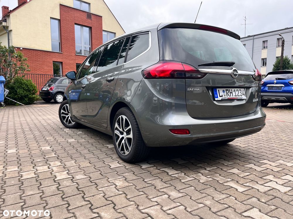 Opel Zafira - 9