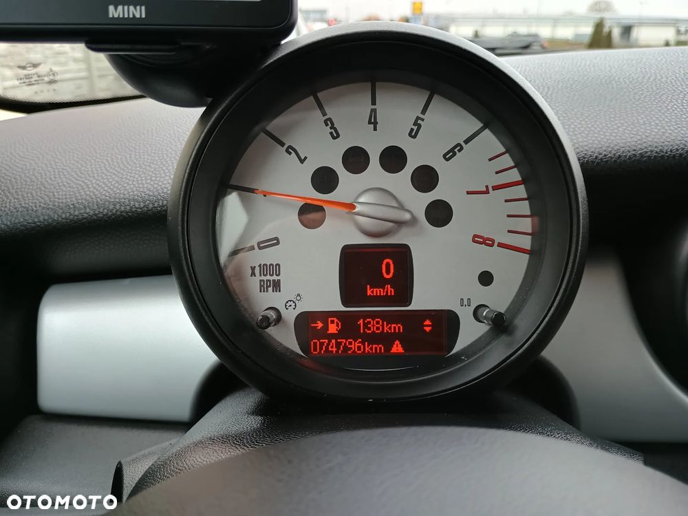 MINI Cooper Standard - 10