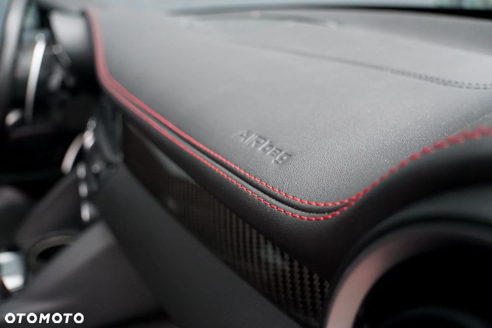 Alfa Romeo Giulia 2.0 Turbo 16V AT8-Q4 Veloce Ti - 32