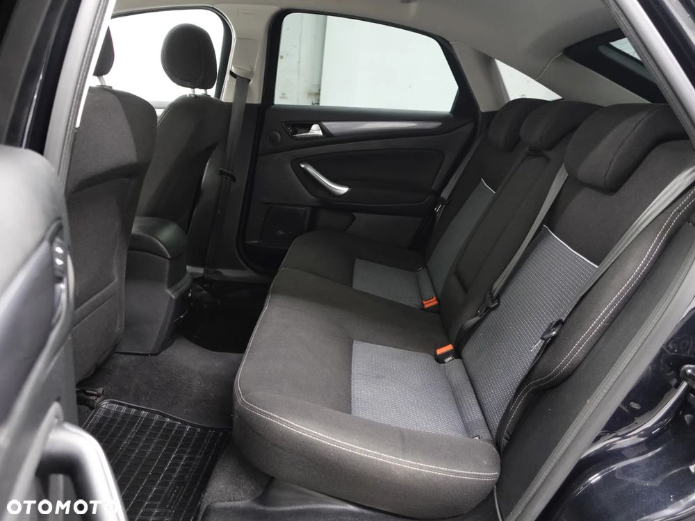 Ford Mondeo 1.6 TDCi Trend - 23