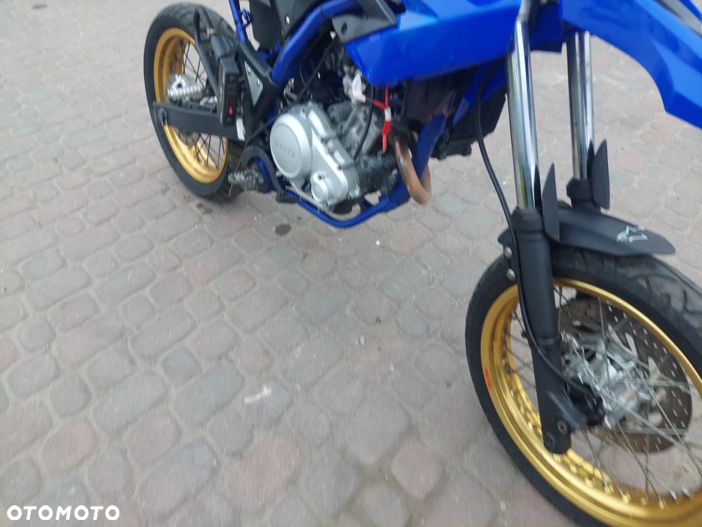Yamaha WR - 9