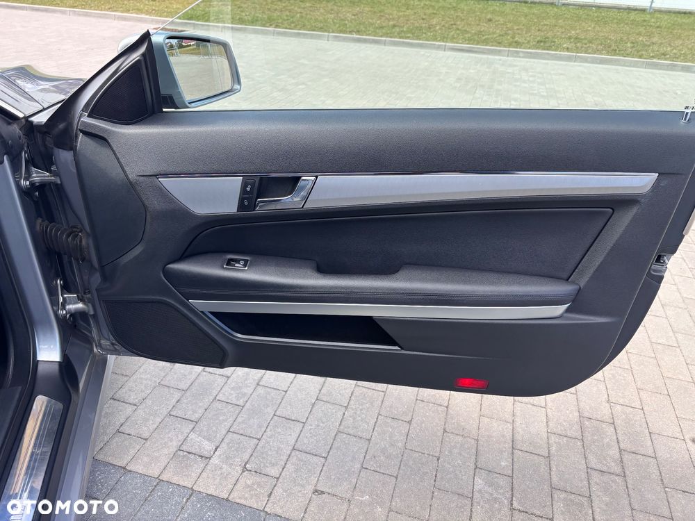 Mercedes-Benz Klasa E 350 CGI BlueEFFICIENCY 7G-TRONIC Avantgarde - 18