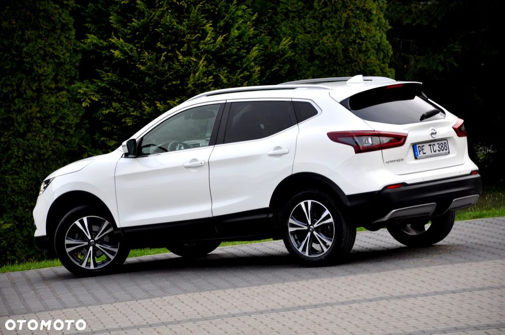 Nissan Qashqai 1.3 DIG-T AKARI - 20