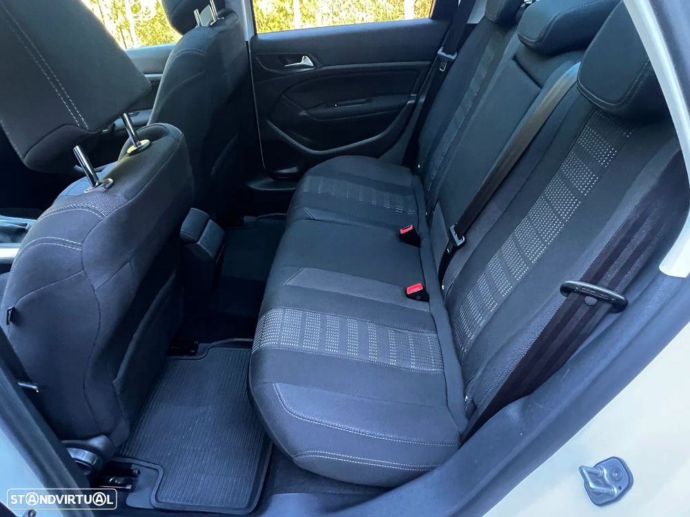 Peugeot 308 SW 1.6 BlueHDi Allure J17 - 23